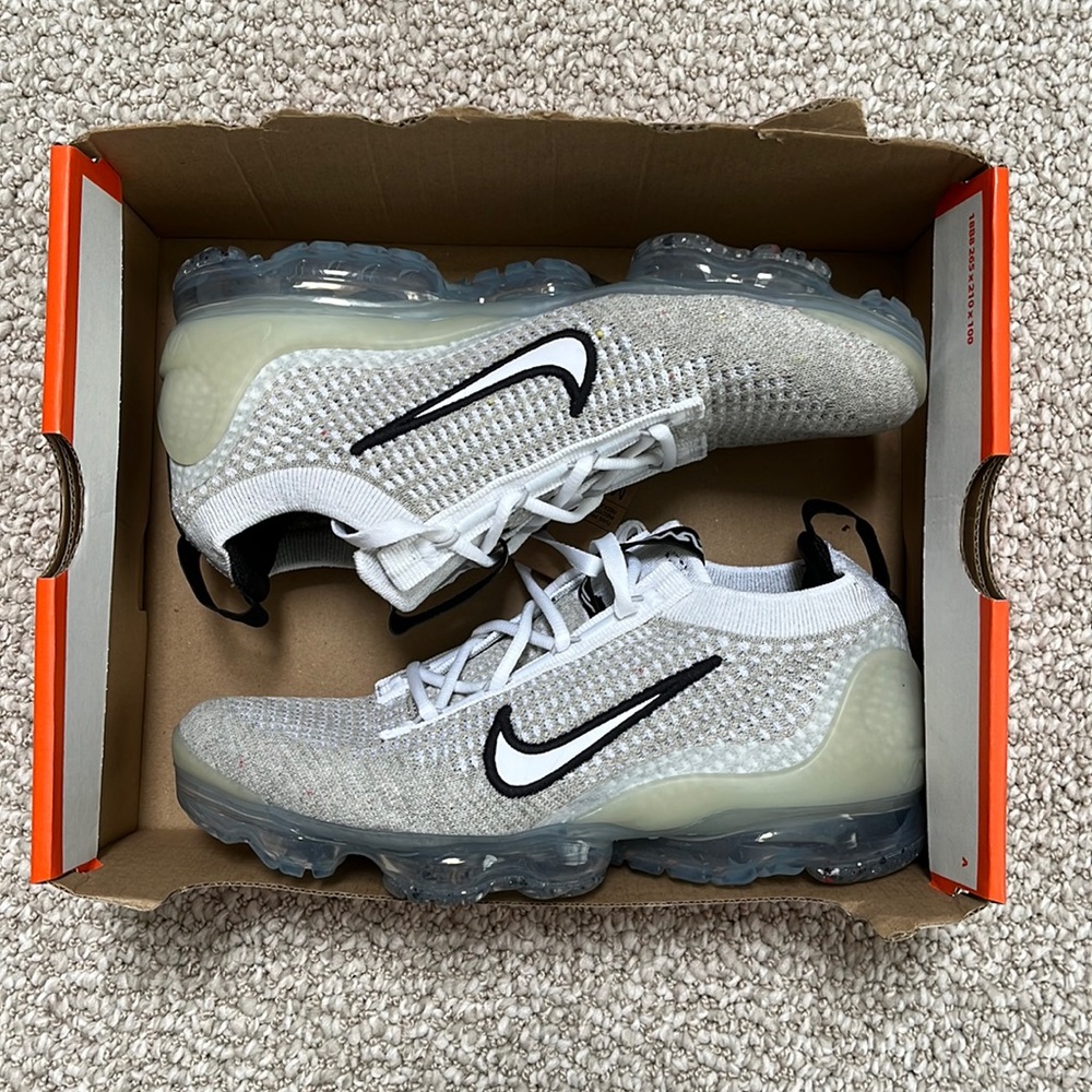 Nike Air Vapormax 2021 FK Size 4y/5.5w